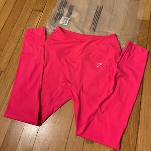 Gymshark set, crossover leggings, size S, color: bright fuchsia.